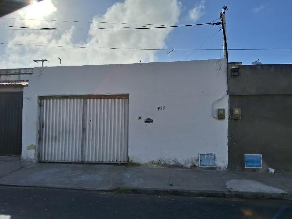 Vende-se em Horizonte-CE  Casa, 53.14 de área privativa, 282.00 de área do terreno.