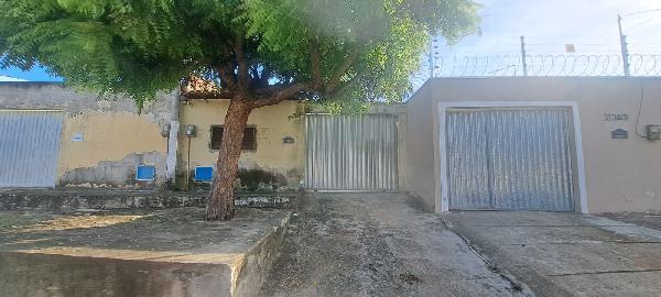 Vende-se em Horizonte-CE  Casa, 74.80 de área total, 74.80 de área privativa, 396.00 de área do terreno,  2_qto(s), a.serv, WC, 1_sala(s), cozinha.