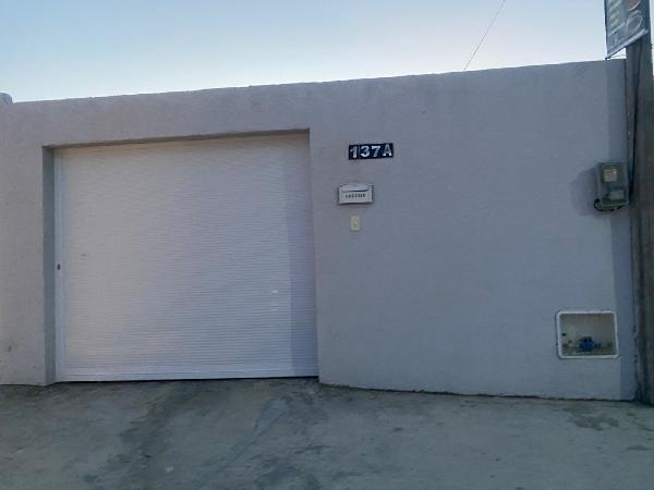 Vende-se em Horizonte-CE  Casa, 66.15 de área total, 66.15 de área privativa, 226.26 de área do terreno,  2_qto(s), a.serv, WC, 1_sala(s), cozinha, 1_vaga(s) de garagem.
