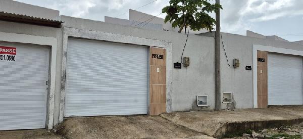 Vende-se em Horizonte-CE  Casa, 67.36 de área total, 67.36 de área privativa, 728.07 de área do terreno,  2_qto(s), varanda, a.serv, WC, 1_sala(s), cozinha, 1_vaga(s) de garagem.