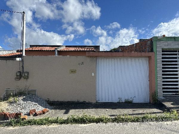 Vende-se em Itaitinga-CE  Casa, 84.00 de área total, 84.00 de área privativa, 150.00 de área do terreno,  2_qto(s), a.serv, WC, 1_sala(s), cozinha.