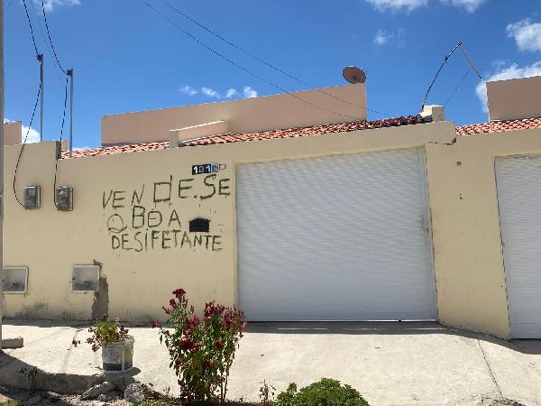 Vende-se em Horizonte-CE  Casa, 60.70 de área privativa, 1155.00 de área do terreno,  2_qto(s), a.serv, WC, 1_sala(s), cozinha, Terraco, 1_vaga(s) de garagem.