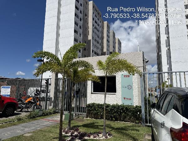 Vende-se em Fortaleza-CE  apto, 69.07 de área total, 39.03 de área privativa,  2_qto(s), WC, 1_sala(s), cozinha.