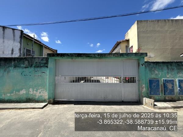 Vende-se em Maracanau-CE  apto, 144.75 de área total, 52.97 de área privativa,  2_qto(s), a.serv, WC, 1_sala(s), cozinha.