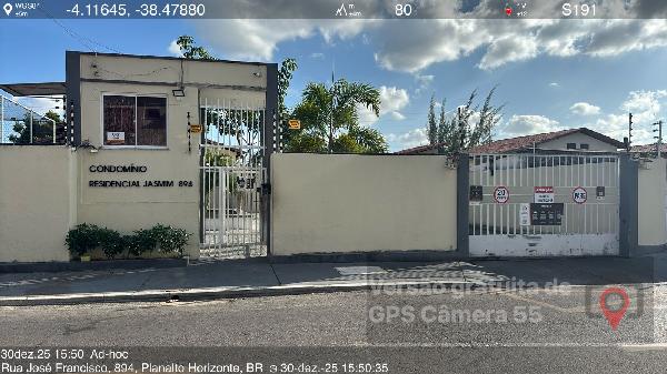 Vende-se em Horizonte-CE  Casa, 50.40 de área total, 49.11 de área privativa, 126.47 de área do terreno,  2_qto(s), a.serv, WC, 1_sala(s), cozinha, 1_vaga(s) de garagem.
