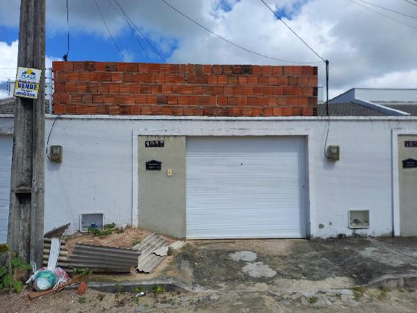 Vende-se em Horizonte-CE  Casa, 72.93 de área total, 72.93 de área privativa, 131.25 de área do terreno,  2_qto(s), a.serv, WC, 1_sala(s), cozinha, 1_vaga(s) de garagem.