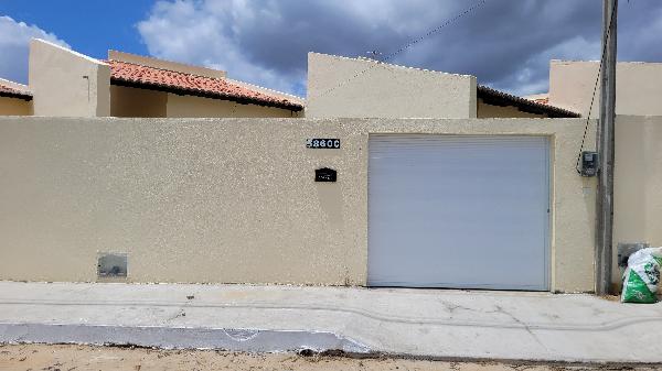 Vende-se em Horizonte-CE  Casa, 61.18 de área privativa, 132.63 de área do terreno,  2_qto(s), WC, 1_sala(s), cozinha, 1_vaga(s) de garagem.
