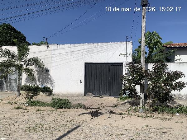 Vende-se em Horizonte-CE  Casa, 62.08 de área total, 62.08 de área privativa, 198.00 de área do terreno,  2_qto(s), a.serv, WC, 1_sala(s), cozinha, 1_vaga(s) de garagem.