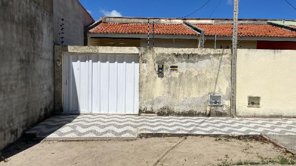 Vende-se em Horizonte-CE  Casa, 105.70 de área privativa, 396.00 de área do terreno,  1_qto(s), WC, 1_sala(s), cozinha, 1_vaga(s) de garagem.