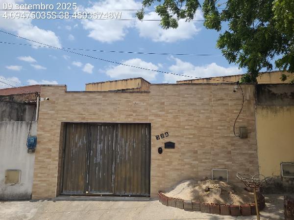 Vende-se em Horizonte-CE  Casa, 58.02 de área total, 58.02 de área privativa, 227.20 de área do terreno,  2_qto(s), a.serv, WC, 1_sala(s), cozinha, 1_vaga(s) de garagem.
