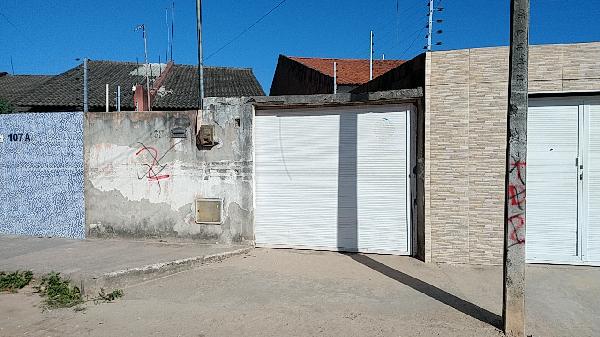 Vende-se em Horizonte-CE  Casa, 71.01 de área privativa, 363.00 de área do terreno,  2_qto(s), WC, 1_sala(s), cozinha, 1_vaga(s) de garagem.