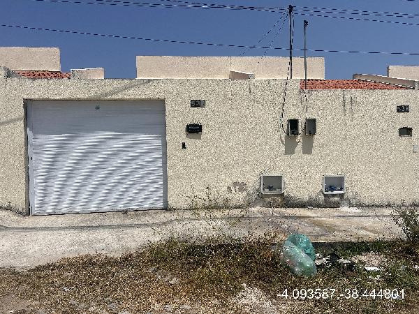 Vende-se em Horizonte-CE  Casa, 60.70 de área total, 60.70 de área privativa, 115.50 de área do terreno,  2_qto(s), a.serv, WC, 1_sala(s), cozinha, 1_vaga(s) de garagem.