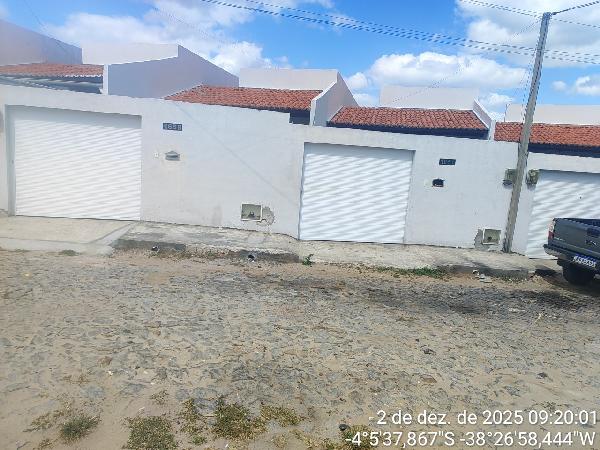 Vende-se em Horizonte-CE  Casa, 66.15 de área privativa, 402.84 de área do terreno,  2_qto(s), a.serv, WC, 1_sala(s), cozinha, 1_vaga(s) de garagem.