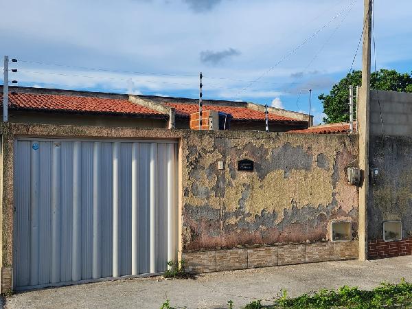 Vende-se em Horizonte-CE  Casa, 75.98 de área total, 75.98 de área privativa, 396.00 de área do terreno,  2_qto(s), a.serv, WC, 1_sala(s), cozinha.