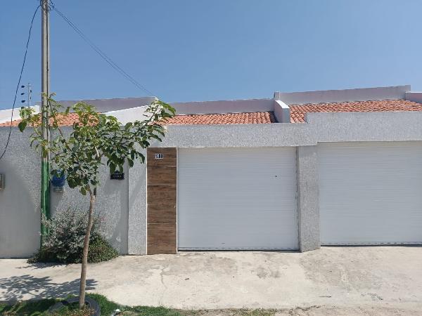 Vende-se em Horizonte-CE  Casa, 84.95 de área total, 84.95 de área privativa, 153.07 de área do terreno,  3_qto(s), a.serv, WC, 1_sala(s), cozinha.