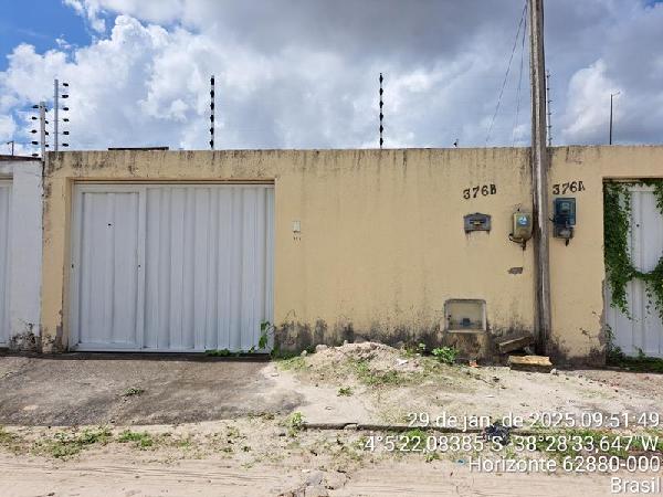 Vende-se em Horizonte-CE  Casa, 75.06 de área total, 75.06 de área privativa, 180.00 de área do terreno.