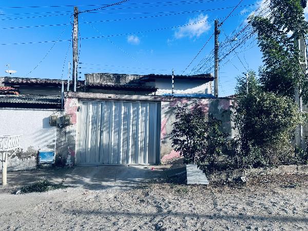 Vende-se em Maranguape-CE  Casa, 89.21 de área total, 89.21 de área privativa, 126.00 de área do terreno.