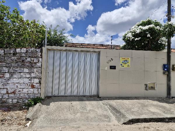 Vende-se em Horizonte-CE  Casa, 76.17 de área privativa, 396.00 de área do terreno,  2_qto(s), a.serv, WC, 1_sala(s), cozinha.