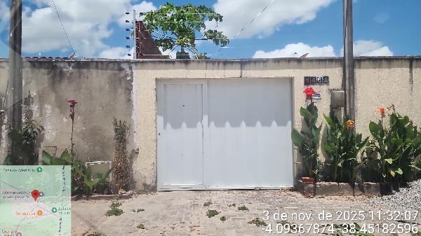 Vende-se em Horizonte-CE  Casa, 60.15 de área total, 60.15 de área privativa, 298.20 de área do terreno,  2_qto(s), a.serv, WC, 1_sala(s), cozinha, 1_vaga(s) de garagem.