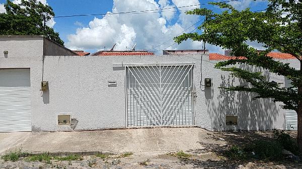 Vende-se em Horizonte-CE  Casa, 72.30 de área total, 72.30 de área privativa, 148.25 de área do terreno.