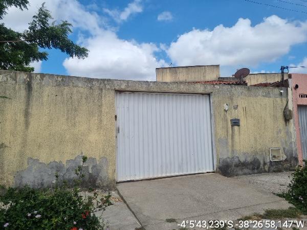 Vende-se em Horizonte-CE  Casa, 53.11 de área privativa, 180.35 de área do terreno,  2_qto(s), WC, 1_sala(s), cozinha, 1_vaga(s) de garagem.