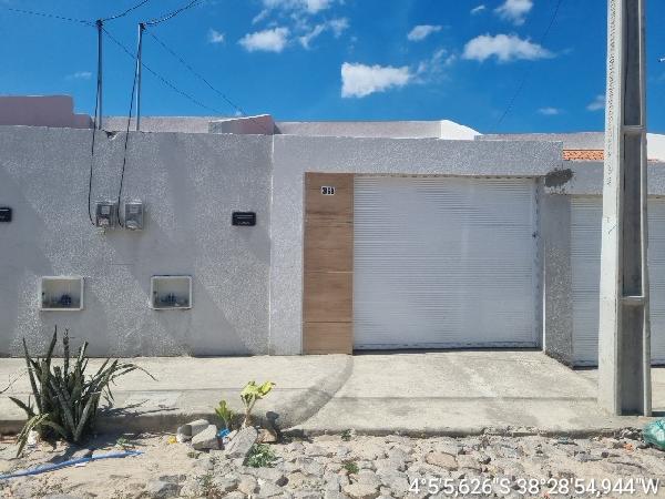 Vende-se em Horizonte-CE  Casa, 75.00 de área total, 75.00 de área privativa, 126.30 de área do terreno,  2_qto(s), varanda, a.serv, WC, 1_sala(s), cozinha, 1_vaga(s) de garagem.