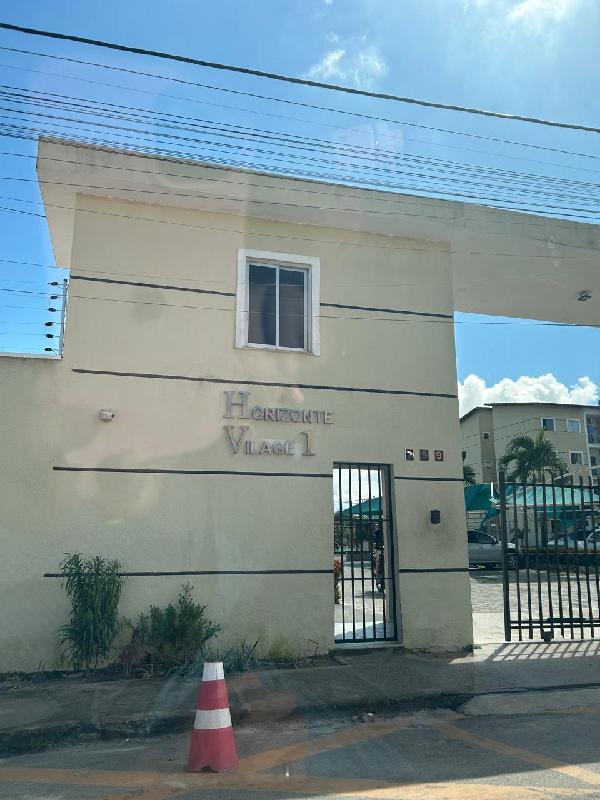 Vende-se em Horizonte-CE  apto, 221.94 de área total, 45.98 de área privativa,  2_qto(s), WC, 1_sala(s), cozinha, 1_vaga(s) de garagem.