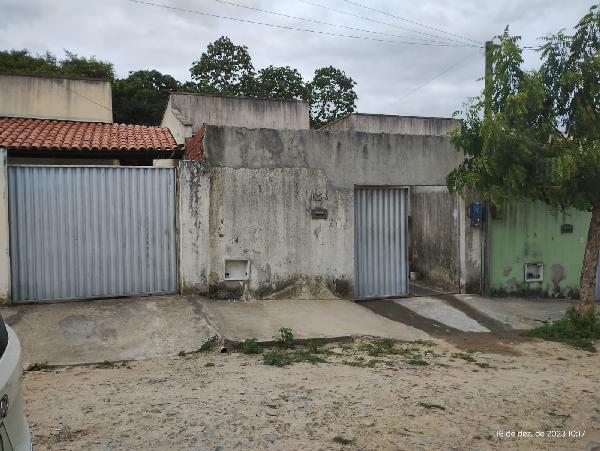 Vende-se em Horizonte-CE  Casa, 60.70 de área privativa, 232.66 de área do terreno,  2_qto(s), WC, 1_sala(s), cozinha, 1_vaga(s) de garagem.