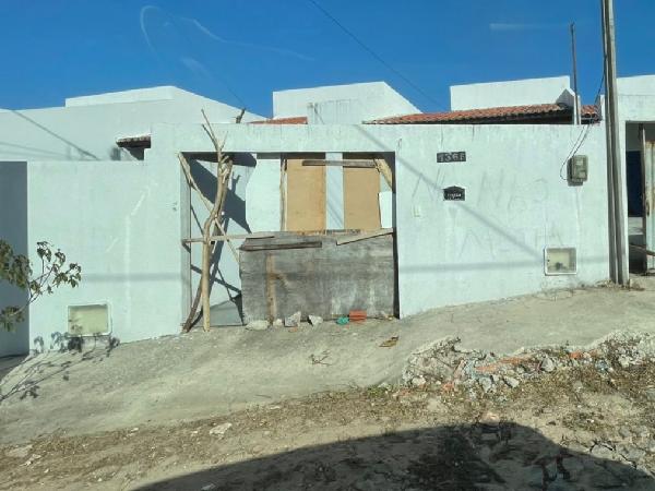 Vende-se em Horizonte-CE  Casa, 66.15 de área total, 66.15 de área privativa, 116.50 de área do terreno,  2_qto(s), a.serv, WC, 1_sala(s), cozinha, 1_vaga(s) de garagem.
