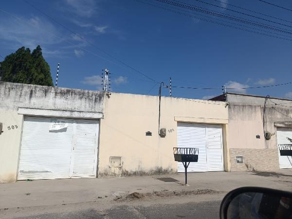 Vende-se em Horizonte-CE  Casa, 75.40 de área total, 75.40 de área privativa, 371.25 de área do terreno,  2_qto(s), a.serv, WC, 1_sala(s), cozinha, 1_vaga(s) de garagem.