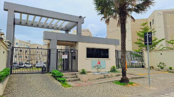Vende-se em Fortaleza-CE  apto, 61.00 de área total, 40.82 de área privativa,  2_qto(s), WC, 1_sala(s), cozinha, 1_vaga(s) de garagem.