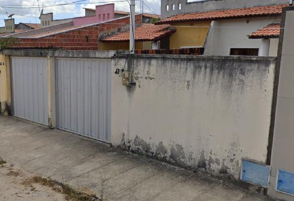 Vende-se em Horizonte-CE  Casa, 54.16 de área privativa, 147.16 de área do terreno,  2_qto(s), WC, 1_sala(s), cozinha, 1_vaga(s) de garagem.