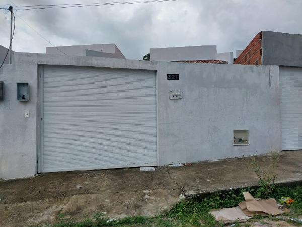Vende-se em Horizonte-CE  Casa, 66.15 de área total, 66.15 de área privativa, 116.50 de área do terreno,  2_qto(s), varanda, a.serv, WC, 1_sala(s), cozinha, 1_vaga(s) de garagem.