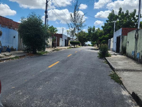 Vende-se em Horizonte-CE  Casa, 53.14 de área total, 53.14 de área privativa, 282.00 de área do terreno,  2_qto(s), WC, 1_sala(s), cozinha, 1_vaga(s) de garagem.