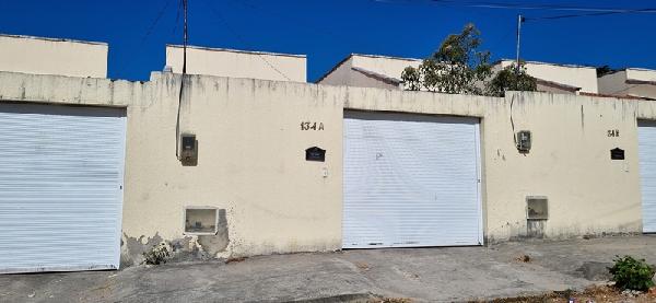Vende-se em Horizonte-CE  Casa, 60.70 de área privativa, 231.00 de área do terreno,  2_qto(s), a.serv, WC, 1_sala(s), cozinha.
