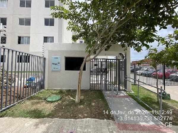 Vende-se em Fortaleza-CE  apto, 70.41 de área total, 44.28 de área privativa,  2_qto(s), WC, 1_sala(s), cozinha.
