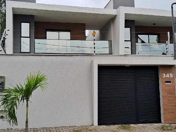 Vende-se em Fortaleza-CE  Casa, 121.99 de área total, 121.99 de área privativa, 166.75 de área do terreno.