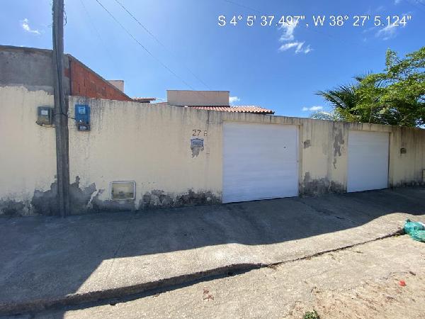 Vende-se em Horizonte-CE  Casa, 64.49 de área privativa, 300.11 de área do terreno,  2_qto(s), WC, 1_sala(s), cozinha, 1_vaga(s) de garagem.