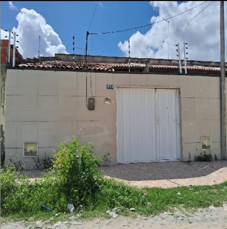 Vende-se em Horizonte-CE  Casa, 85.00 de área total, 85.00 de área privativa, 198.00 de área do terreno,  2_qto(s), a.serv, WC, 1_sala(s), cozinha, 1_vaga(s) de garagem.