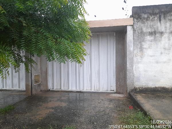 Vende-se em Fortaleza-CE  Casa, 96.88 de área total, 96.88 de área privativa, 108.90 de área do terreno,  2_qto(s), 1_vaga(s) de garagem.