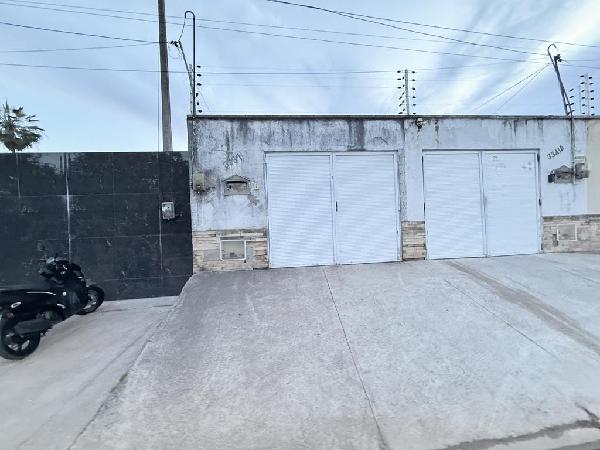 Vende-se em Itaitinga-CE  Casa, 80.00 de área privativa, 378.06 de área do terreno,  2_qto(s), a.serv, WC, 1_sala(s), cozinha.