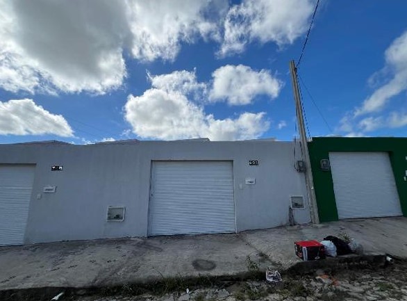 Vende-se em Horizonte-CE  Casa, 66.15 de área privativa, 226.26 de área do terreno,  2_qto(s), varanda, a.serv, WC, 1_sala(s), cozinha, 1_vaga(s) de garagem.