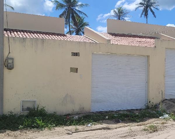 Vende-se em Horizonte-CE  Casa, 60.70 de área total, 60.70 de área privativa, 1155.00 de área do terreno,  2_qto(s), a.serv, WC, 1_sala(s), cozinha, 1_vaga(s) de garagem.