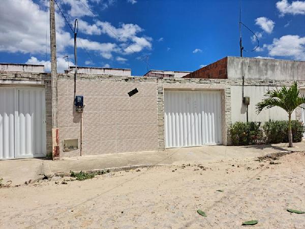 Vende-se em Horizonte-CE  Casa, 79.67 de área privativa, 150.00 de área do terreno,  2_qto(s), a.serv, WC, 1_sala(s), cozinha, 1_vaga(s) de garagem.