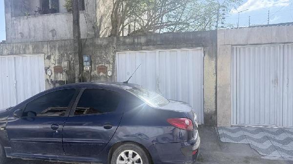 Vende-se em Itaitinga-CE  Casa, 74.00 de área total, 74.00 de área privativa, 300.00 de área do terreno,  2_qto(s), a.serv, WC, 1_sala(s), cozinha.