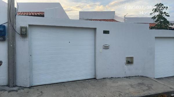 Vende-se em Horizonte-CE  Casa, 66.15 de área total, 66.15 de área privativa, 402.80 de área do terreno,  2_qto(s), varanda, a.serv, WC, 1_sala(s), cozinha, 1_vaga(s) de garagem.