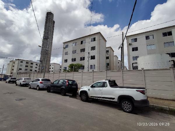 Vende-se em Fortaleza-CE  apto, 71.24 de área total, 44.28 de área privativa,  2_qto(s), WC, 1_sala(s), cozinha.
