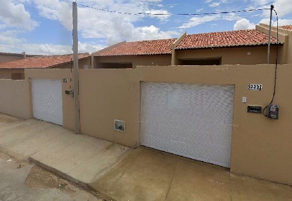 Vende-se em Horizonte-CE  Casa, 80.15 de área total, 80.15 de área privativa, 128.01 de área do terreno,  2_qto(s), a.serv, WC, 1_sala(s), cozinha, 2_vaga(s) de garagem.