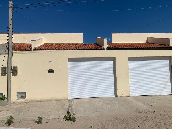 Vende-se em Horizonte-CE  Casa, 60.70 de área privativa,  2_qto(s), a.serv, WC, 1_sala(s), cozinha, 1_vaga(s) de garagem.