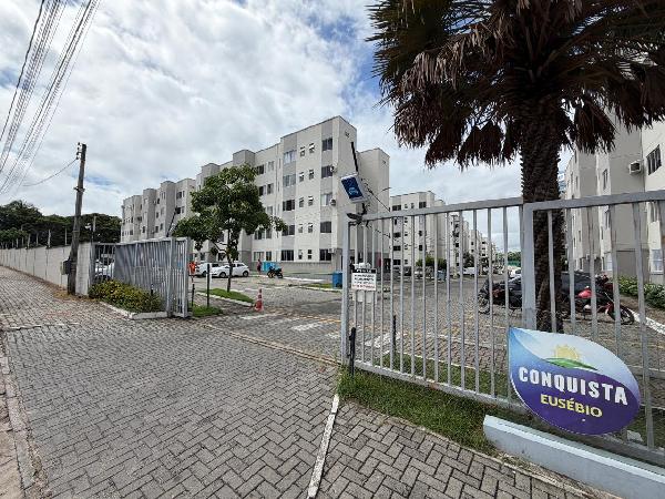 Vende-se em Eusebio-CE  apto, 52.43 de área total, 42.08 de área privativa,  2_qto(s), WC, 1_sala(s), cozinha, 1_vaga(s) de garagem.